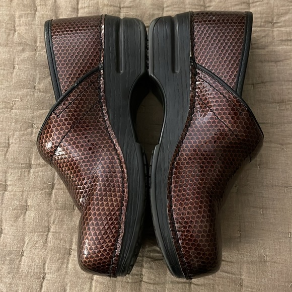 Dansko XP Clogs - Picture 5 of 10